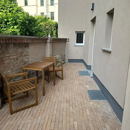 Mit Terrasse Apartman